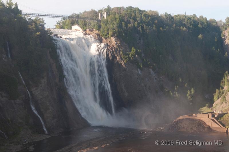 20090828_163634 D300.jpg - The drop at Montmorency Falls is 275 feet,  100 feet higher than Niagara